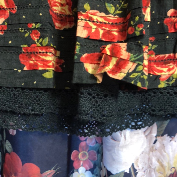 SO frilly skirt💕 - Picture 5 of 6